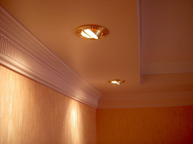 Украшение подвесного потолка - светильники